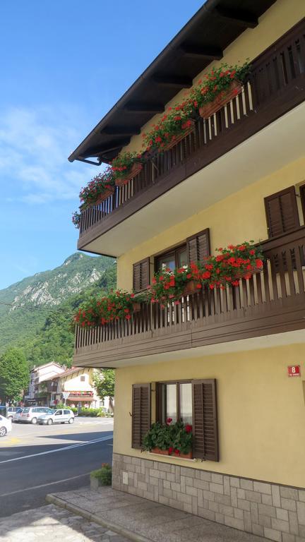 Apartment Hisa Lescer